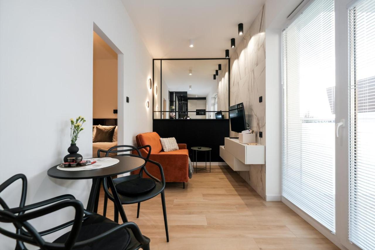 City Mood Apartamenty Lodz Fabryczna 450M Wszystko Nowe Exterior photo