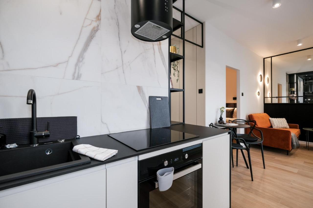 City Mood Apartamenty Lodz Fabryczna 450M Wszystko Nowe Exterior photo